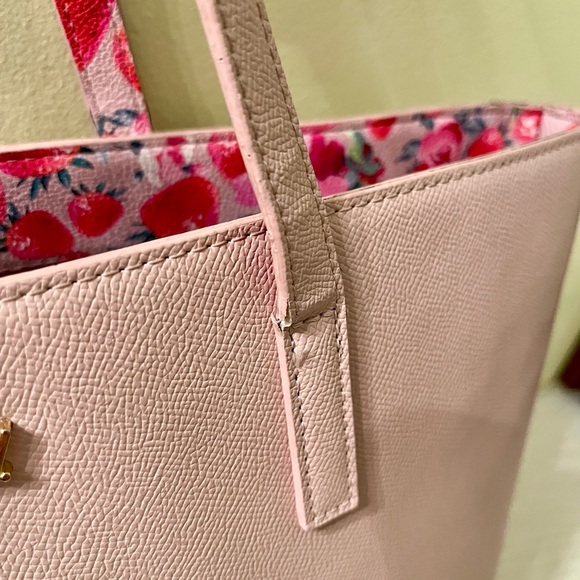 Betsy Johnson Large Strawberry Pink Tote - Picture 8 of 16